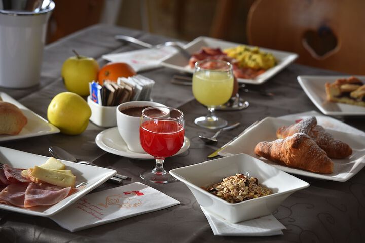 Breakfast/Coffee Service 54 of 77