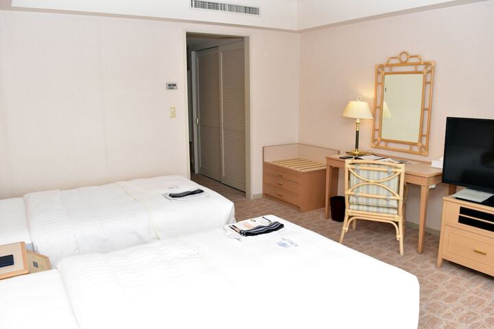 Room 29 of 329