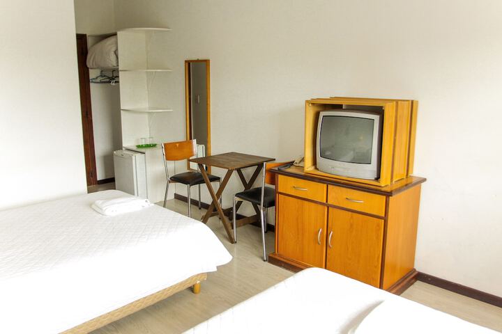 Room 28 of 48