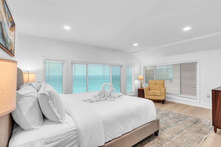 Room 33 of 191