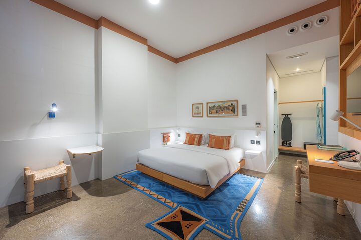 Room 25 of 65