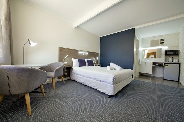 Room 2 of 21