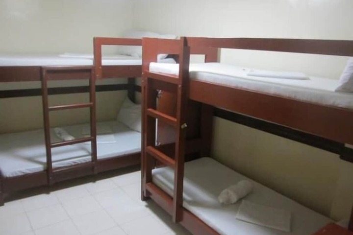Room 8 of 31