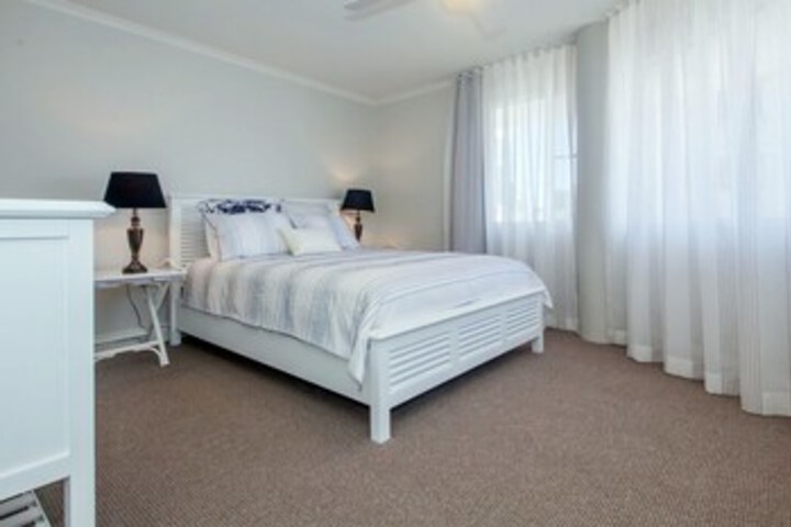 Room 13 of 21
