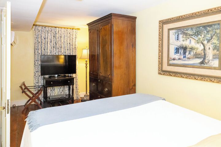 Room 61 of 166