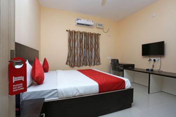 Room 13 of 21