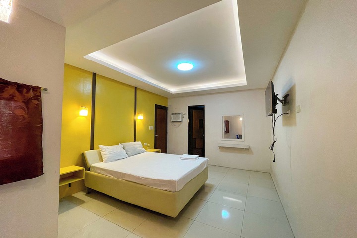 Room 15 of 35