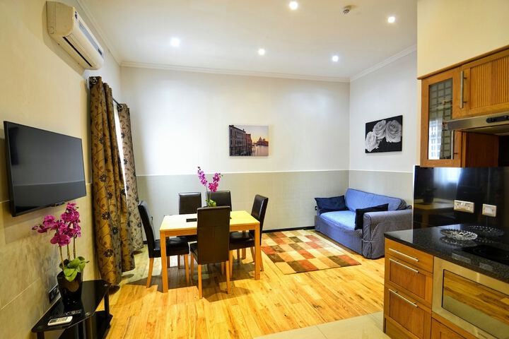 Dining Photos
