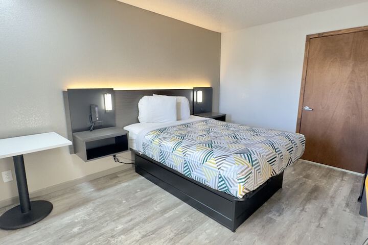 1 Queen Bed | Mobility Accessible Tub Micfridg (2 of 11)