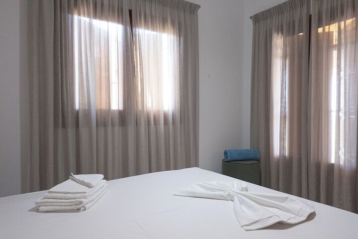 Room 3 of 141