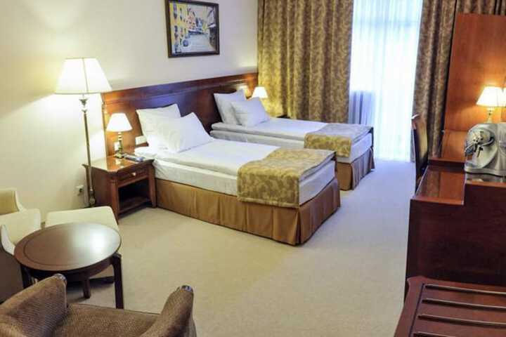 Room 17 of 35