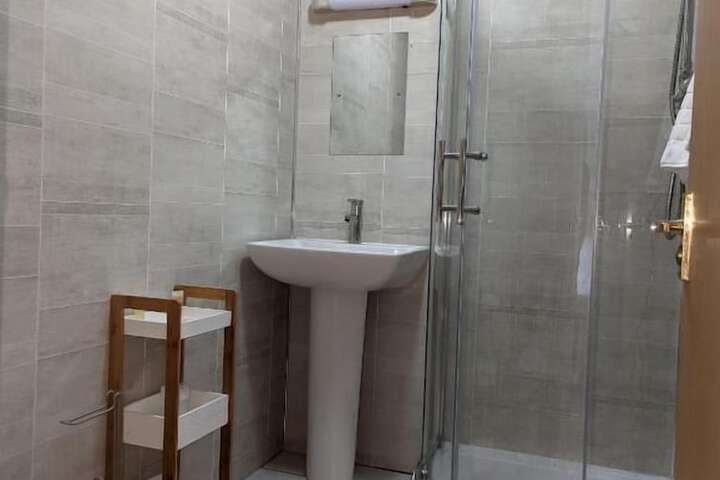Room 15 of 32