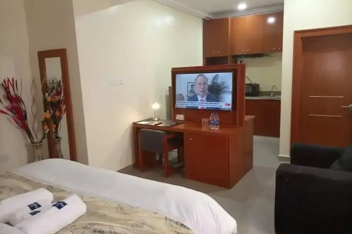 Room 5 of 5