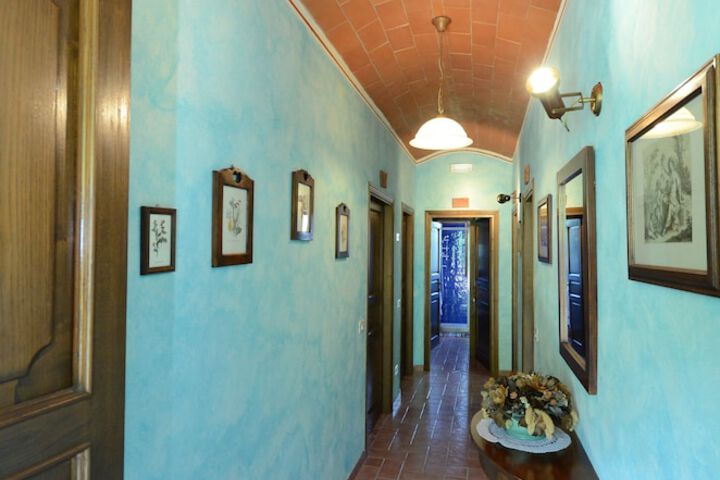Ballroom/Hall 83 of 90