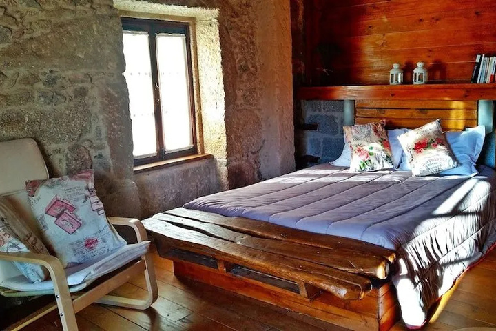 Room 4 of 13