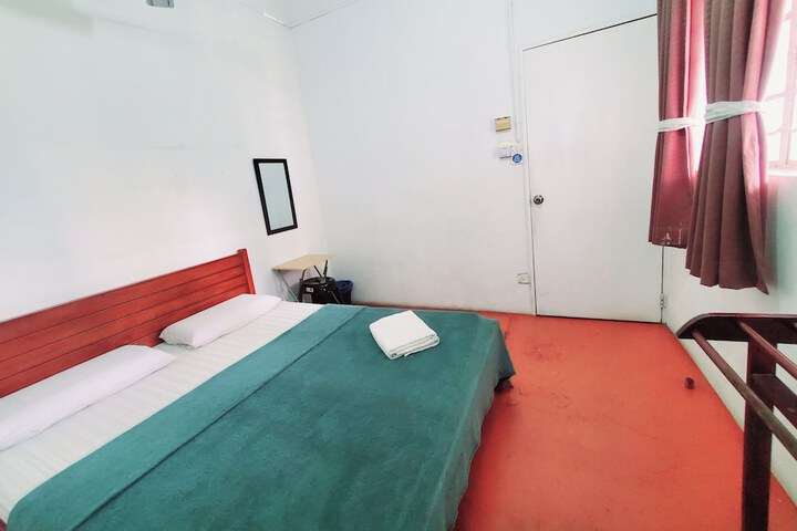 Room 17 of 50
