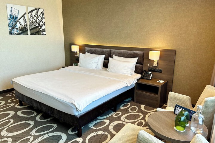 Room 44 of 129