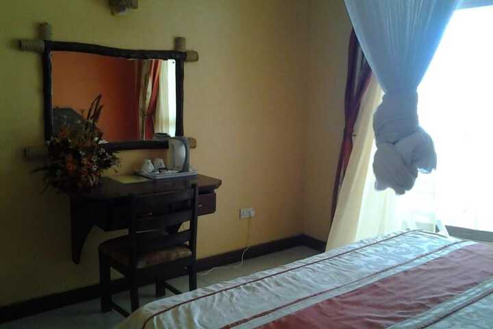 Room 17 of 25