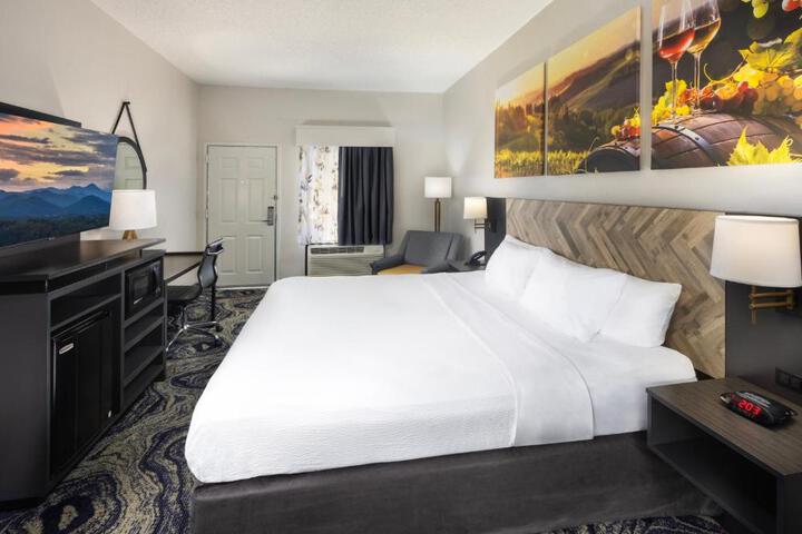 Standard Room, King or Two Doubles