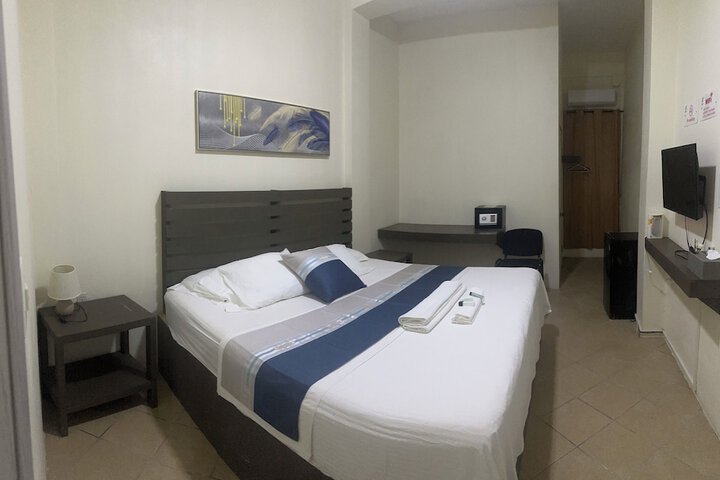 Room 3 of 21