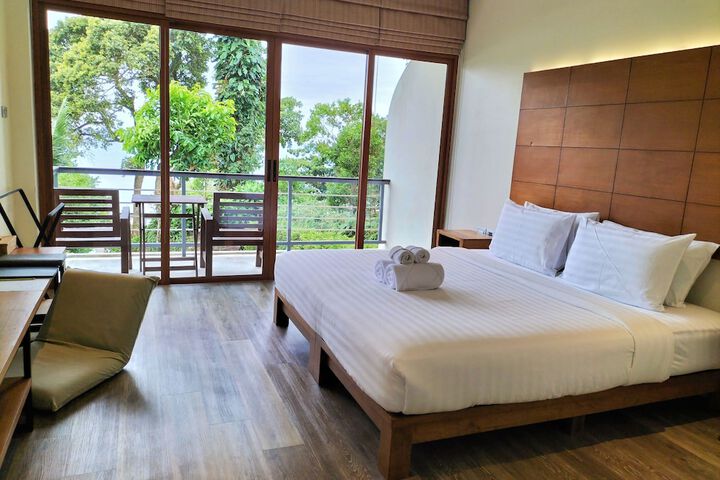 Room 42 of 111