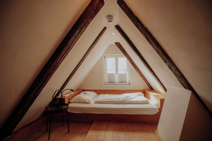 Room 41 of 64