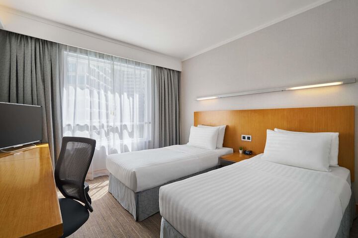 Room 20 of 92
