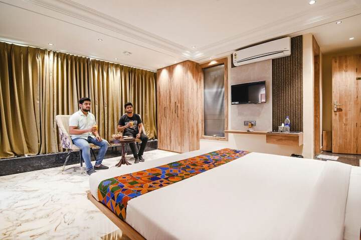Room 35 of 43