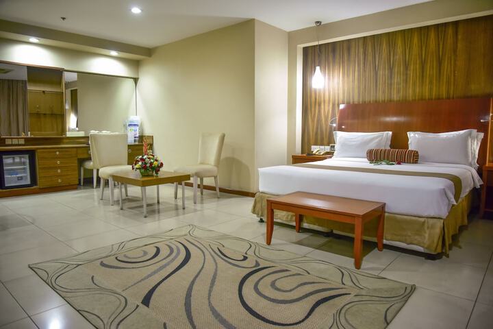 Room 14 of 65