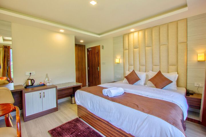Room 32 of 61