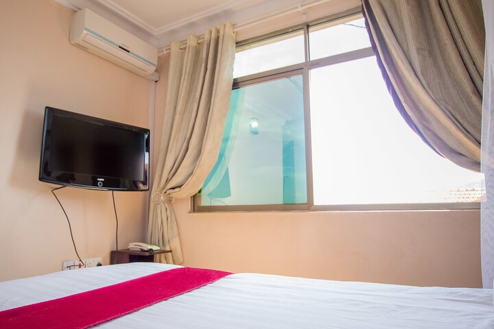 Room 15 of 34