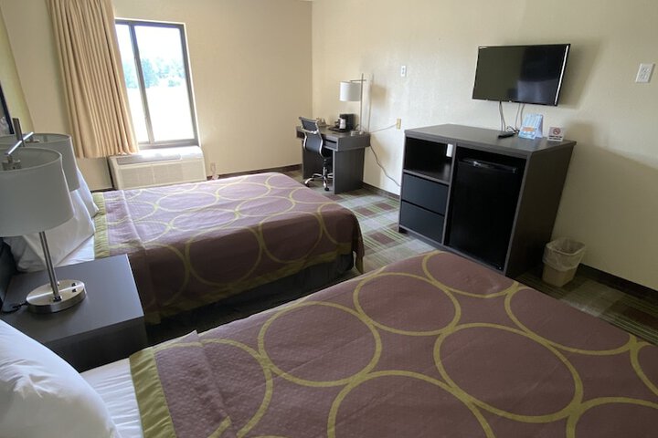 Double Accessible King Size Bed (5 of 9)