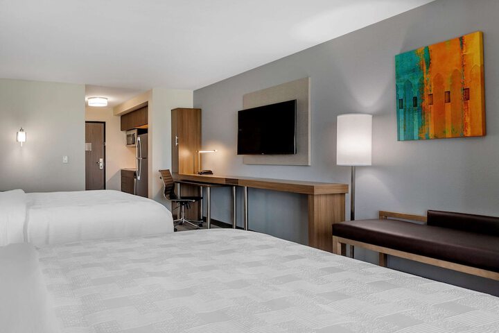 1 King Bed Efficiency Suite (6 of 9)