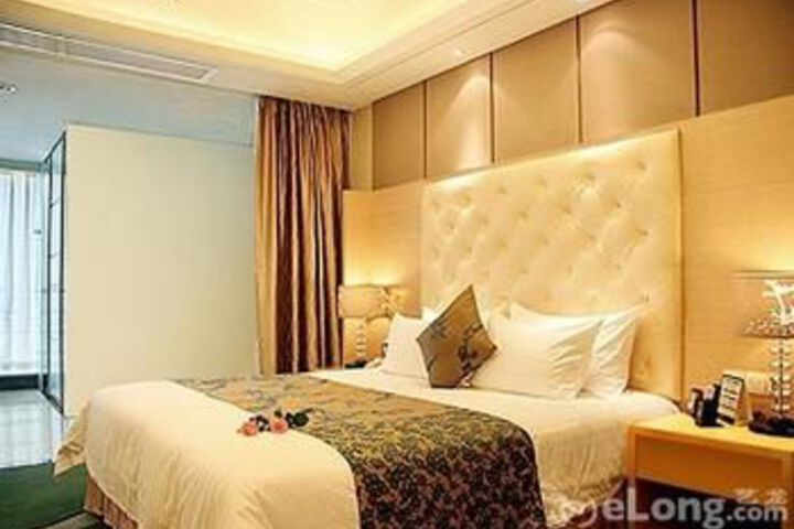 Room 56 of 74