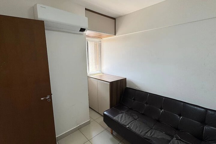 Room 51 of 146