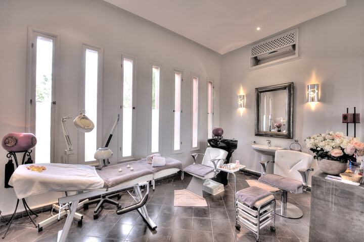Massage Photo