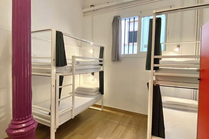 Room 20 of 65