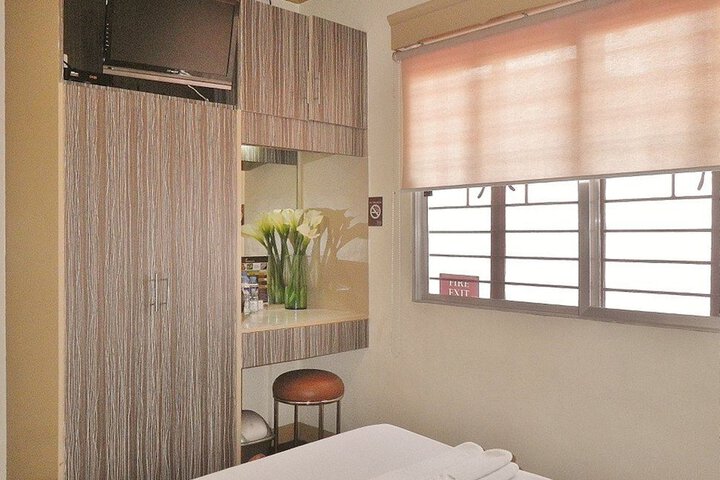 Room 25 of 39