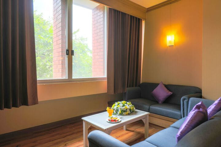 Room 16 of 131