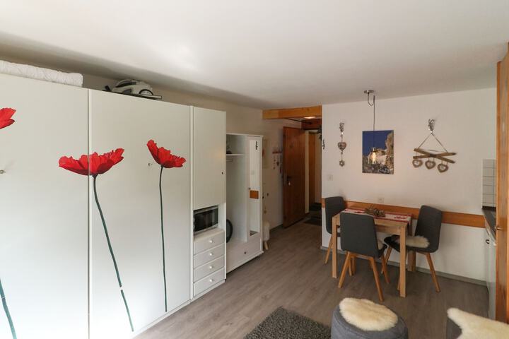 Room 47 of 169