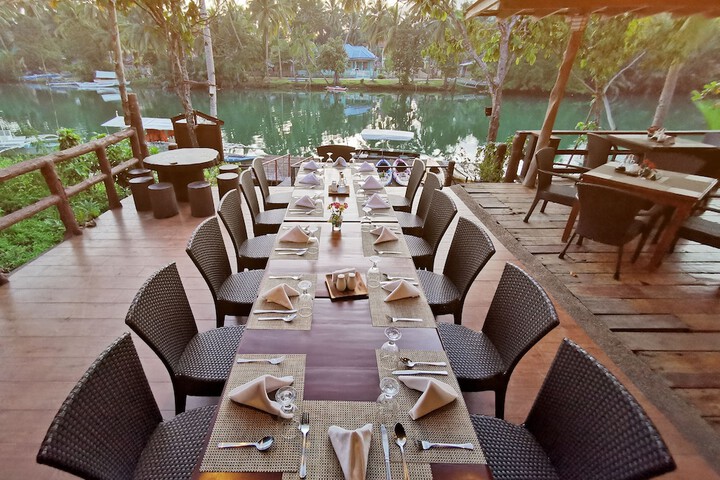 Dining 36 of 45
