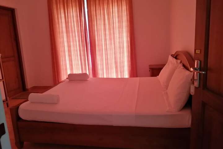 Room 6 of 95