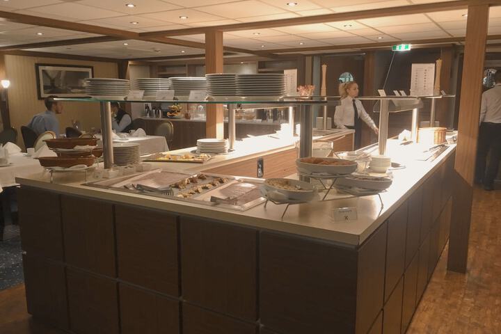 Dining 36 of 54