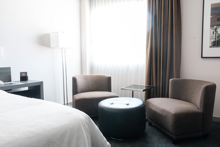 Room 21 of 80