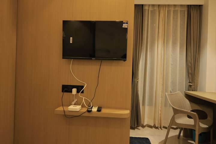 Room 33 of 56