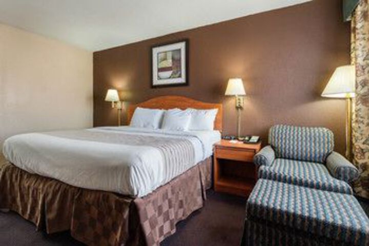 Room 15 of 26