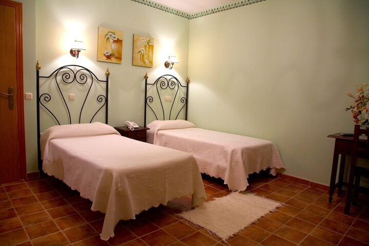 Room 4 of 44