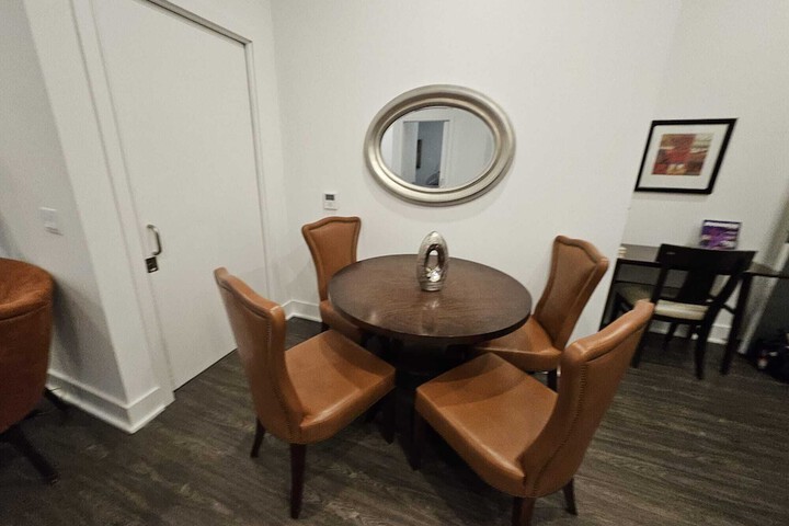Room 12 of 61