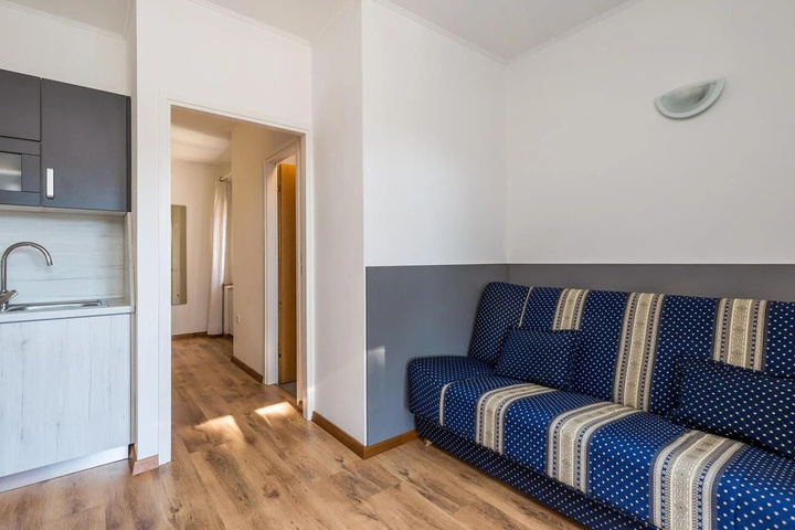 Room 3 of 16