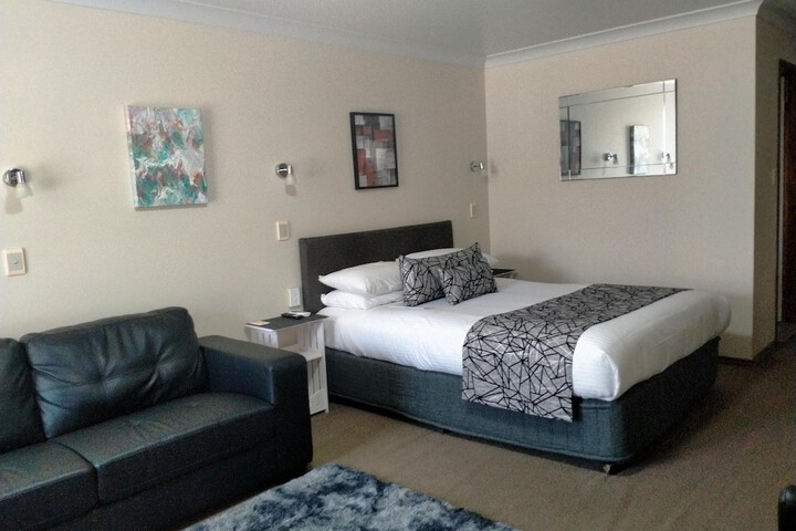 Room 6 of 22